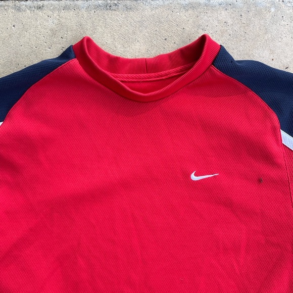 VTG NIKE S/S ATHLETIC FITNESS SHIRT MENS SZ MED - Picture 2 of 4